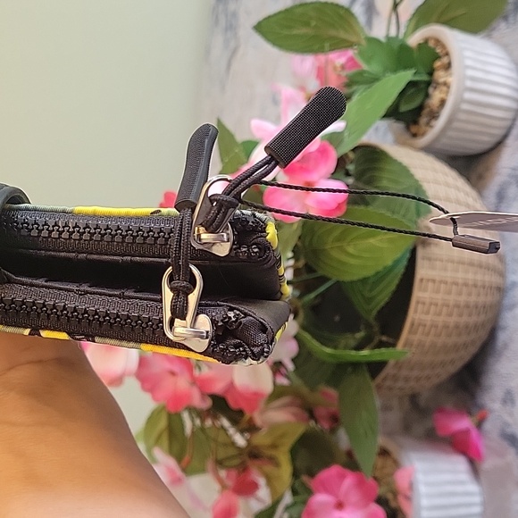 NWT Mundi lemon print wallet - Picture 3 of 11